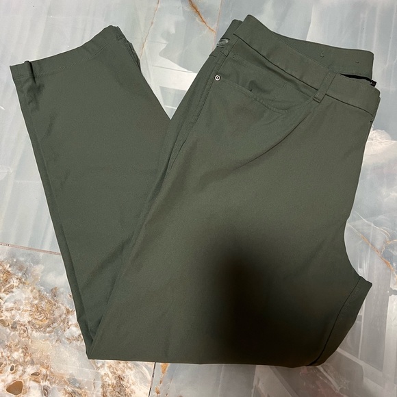 Lululemon Men’s 38” Pants - Picture 2 of 6